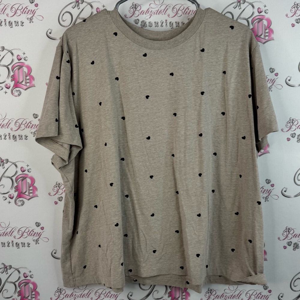 H&m tee hearts tshirt Polka Dot T-Shirt in Beige cream Black dotted hearts
